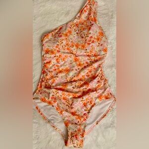 Kona Sol Swimsuit (NWT)